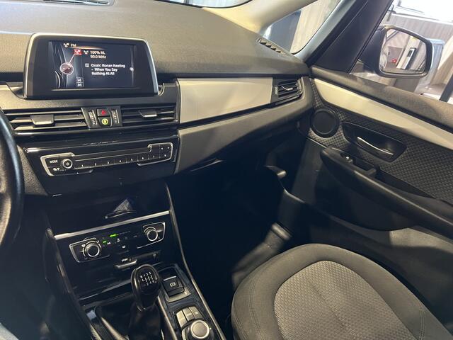 BMW 2-SERIE Active Tourer 216i Clima | Cruise | Trekhaak | Nette auto