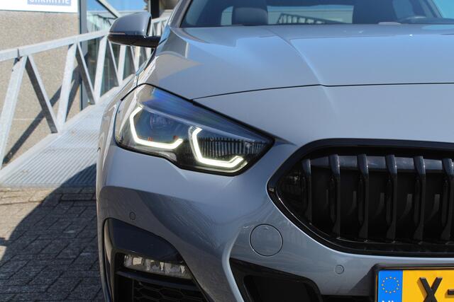 BMW 2-SERIE Gran Coupé 218i M Sport Edition AUTOMAAT/Panoramadak/Navigatie/Climate control/Cruise control/Virtual cockpit/Apple carplay/Dodehoek detectie/Achteruitrijcamera/Parkeersensoren rondom/Keyless/LED koplampen/19'' Lichtmetalen velgen/Stoelverwarming.