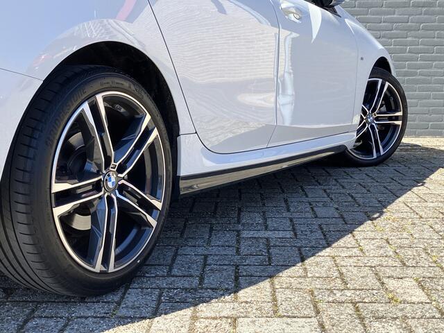 BMW 2-SERIE Gran Coupé 218i High Executive Edition M Sport AUT. | dealer onderhouden | leder sportstoelen | navigatie | sfeerverlichting