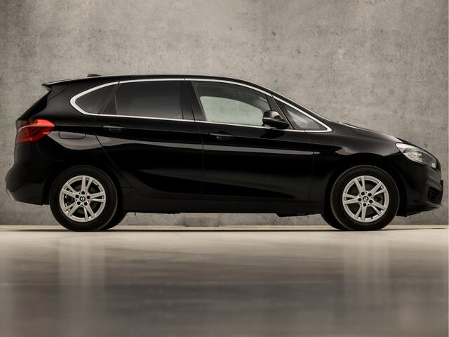 BMW 2-SERIE Active Tourer 218i Centennial Executive (NAVIGATIE, CLIMATE, LED KOPLAMPEN, GETINT GLAS, SPORTSTOELEN, CRUISE, PARKEERSENSOREN, NIEUWE APK, NIEUWSTAAT)