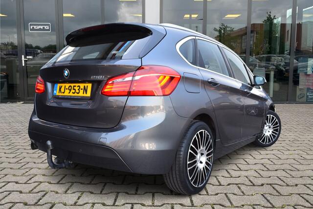 BMW 2-SERIE Active Tourer 218i Centennial Executive | Cruise | Trekhaak | 18 Inch |