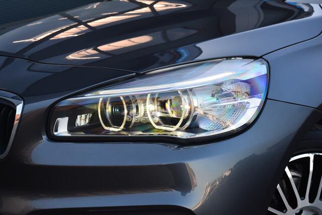 BMW 2-SERIE Active Tourer 218i Centennial Executive | Cruise | Trekhaak | 18 Inch |