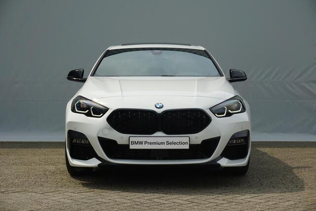 BMW 2-SERIE Gran Coupé 220i High Executive M Sport Hifi / Panorama Dak / Comfort Acces / Stoelverwarming