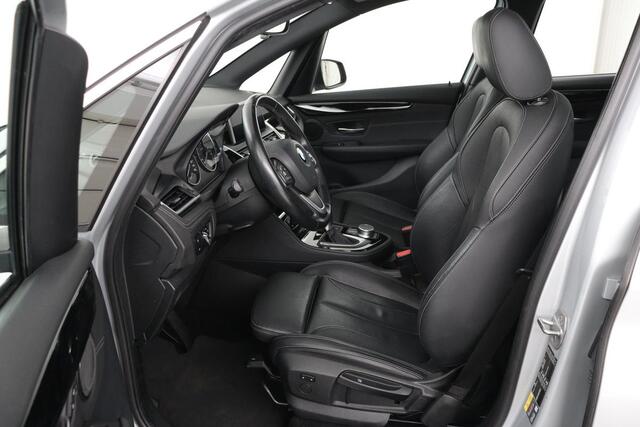 BMW 2-SERIE Active Tourer 225xe iPerformance High Executive | Panoramadak | Leder | Sport Line | Stoelverwarming | Head-Up | Full LED | Sportstoelen | Navigatie | Keyless | Climate control