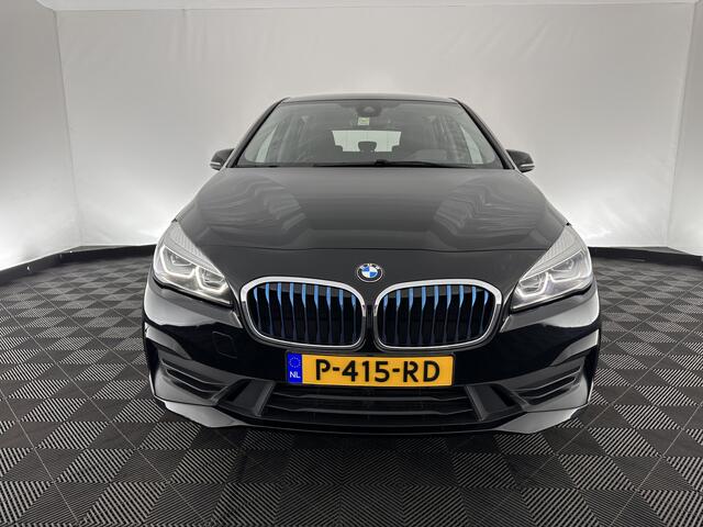 BMW 2-SERIE Active Tourer 225xe iPerformance High Executive Aut. *HEAD-UP | FULL-LED | SPORT-SEATS | NAVI-FULLMAP | HEATED-SEATS | 17''ALU | ECC | PDC | CRUISE*