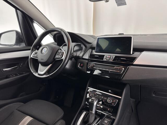 BMW 2-SERIE Active Tourer 225xe iPerformance High Executive Aut. *HEAD-UP | FULL-LED | SPORT-SEATS | NAVI-FULLMAP | HEATED-SEATS | 17''ALU | ECC | PDC | CRUISE*