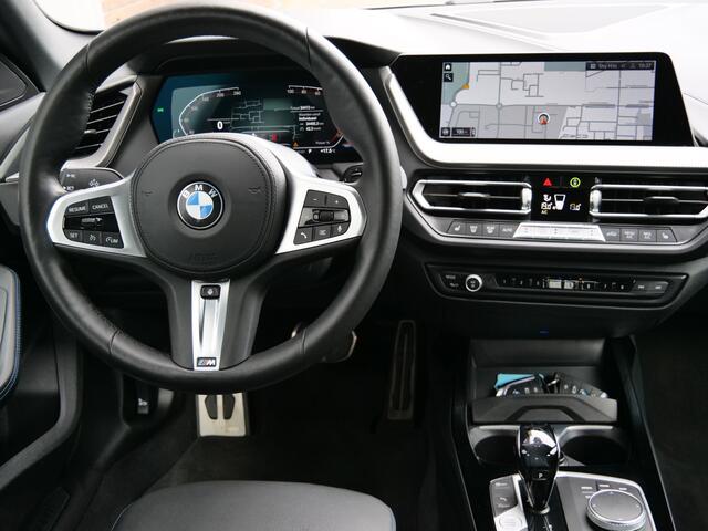 BMW 2-SERIE Gran Coupé 218i 136pk Business Edition AUTOMAAT M-pakket / Camera / Apple CarPlay