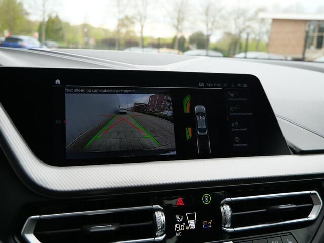 BMW 2-SERIE Gran Coupé 218i 136pk Business Edition AUTOMAAT M-pakket / Camera / Apple CarPlay