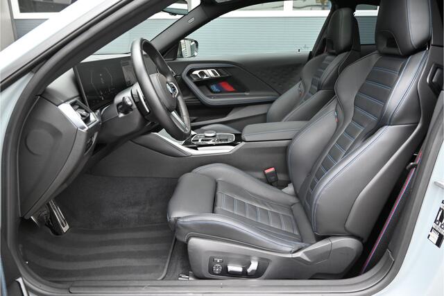 BMW 2-SERIE Coupé 220i M-PERFORMANCE / SCHUIFDAK / M-SEATS / CARBON / MEMORY / CAMERA / 20" / UNIEK