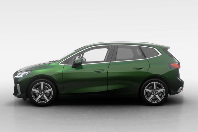 BMW 2-SERIE Active Tourer 220i | Luxury Line | Premium Pack | Travel Pack