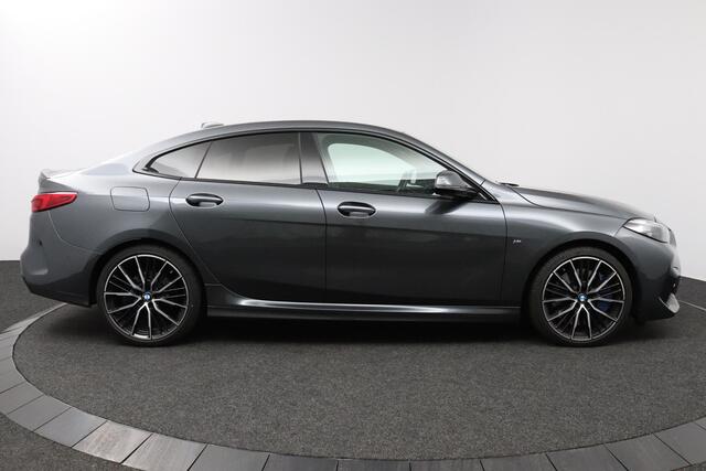 BMW 2-SERIE Gran Coupé 218i High Executive Edition M-Sport | Open Panoramadak| 19''M Velgen| Harman/Kardon| M-SportStoelen|