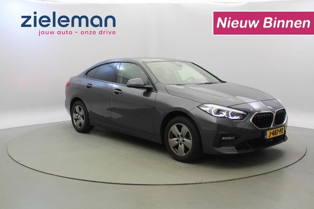 BMW 2-SERIE 218I Executive edition - Carplay, Navi, Clima