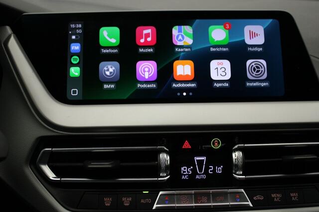 BMW 2-SERIE 218I Executive edition - Carplay, Navi, Clima
