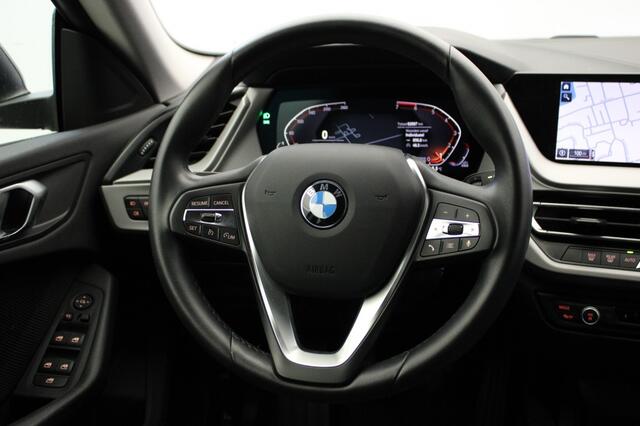 BMW 2-SERIE 218I Executive edition - Carplay, Navi, Clima