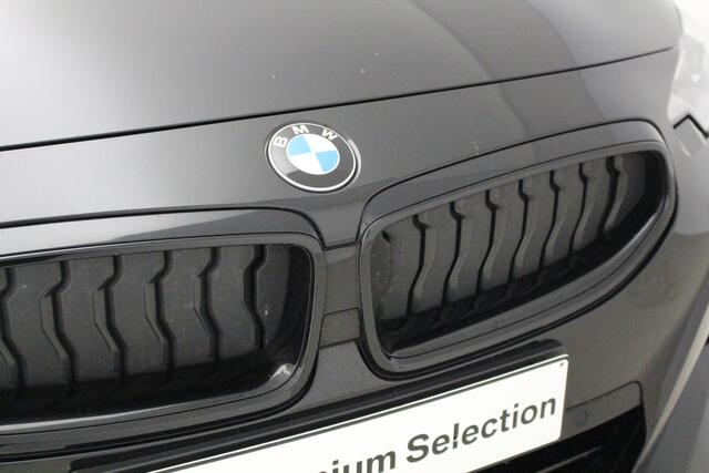BMW 2-SERIE Coupé 220i M-Sport Pro | Active Cruise Controle | Hifi | Privacy Glass | Camera | 19"
