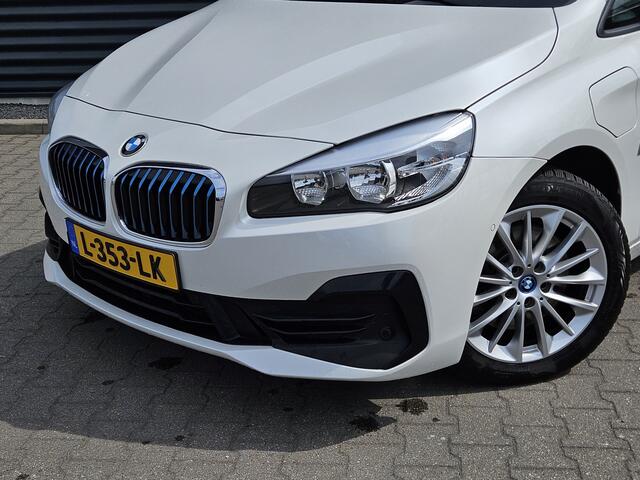 BMW 2-SERIE Active Tourer 225xe iPerformance Plug In Hybrid 225pk PHEV | Navi | Stoelverwarming | 17"L.M | El. Achterklep | Cruise Control | PDC V + A |