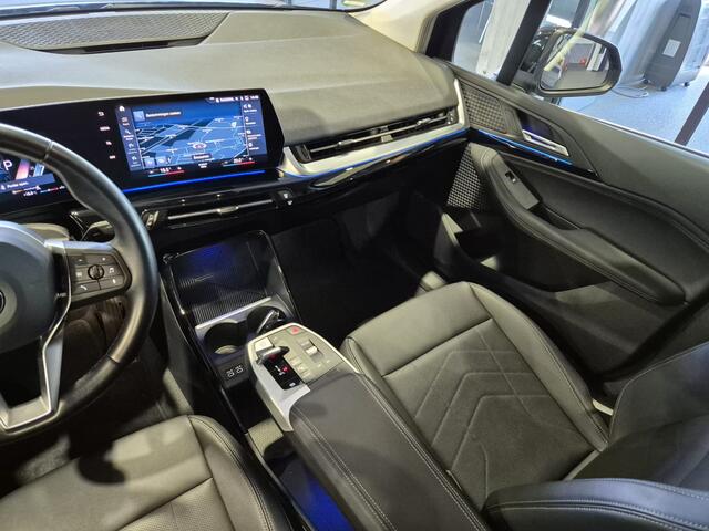 BMW 2-SERIE Active Tourer 218i Groot scherm | LED | Camera | Half leer | Parkeerass. | Carplay