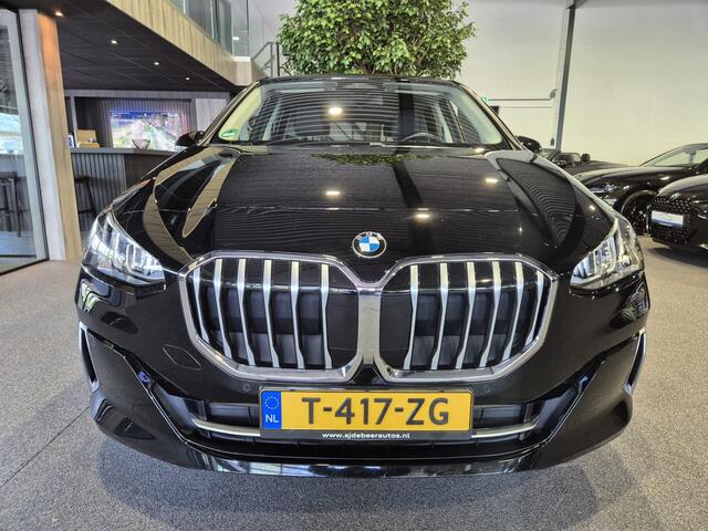 BMW 2-SERIE Active Tourer 218i Groot scherm | LED | Camera | Half leer | Parkeerass. | Carplay
