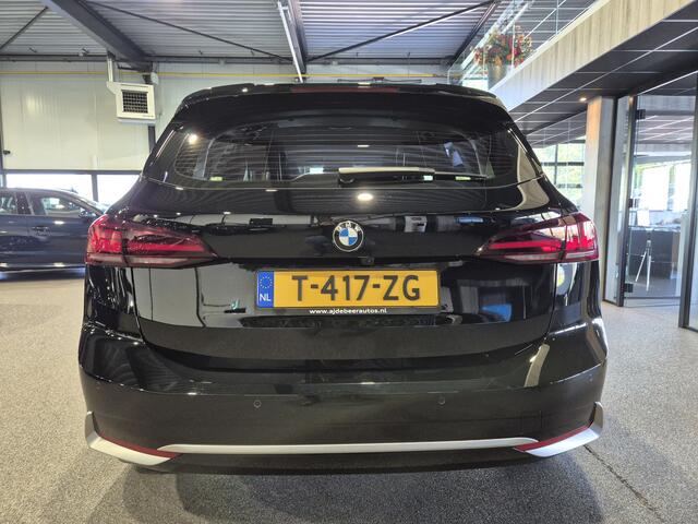 BMW 2-SERIE Active Tourer 218i Groot scherm | LED | Camera | Half leer | Parkeerass. | Carplay