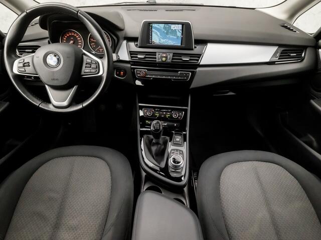 BMW 2-SERIE Active Tourer 218i High Executive (NAVIGATIE, CLIMATE, STOELVERWARMING, CRUISE, SPORTSTOELEN, PARKEERSENSOREN, TREKHAAK, NIEUWE APK, NIEUWSTAAT)