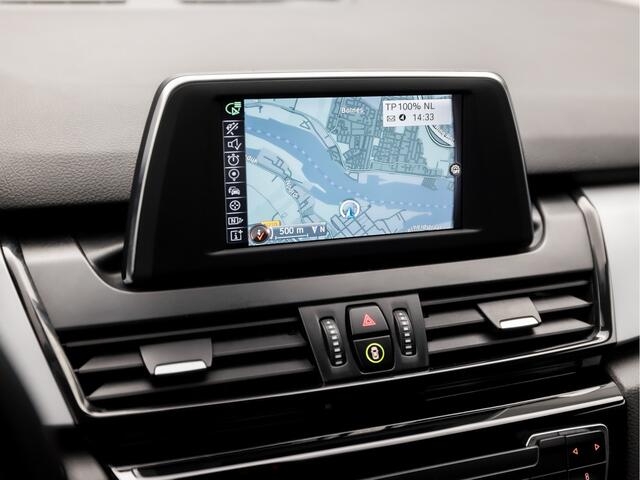 BMW 2-SERIE Active Tourer 218i High Executive (NAVIGATIE, CLIMATE, STOELVERWARMING, CRUISE, SPORTSTOELEN, PARKEERSENSOREN, TREKHAAK, NIEUWE APK, NIEUWSTAAT)
