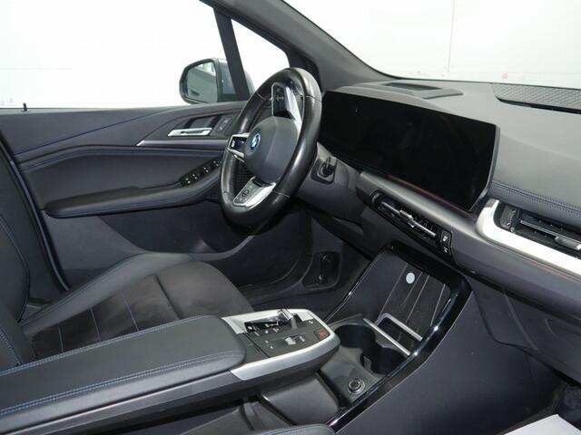 BMW 2-SERIE Active Tourer 225e xDrive | M-sport | Panorama | Head-Up | Winter en Zomerset | Plug In Hybride