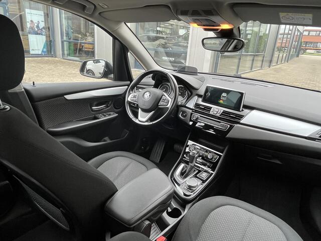 BMW 2-SERIE Active Tourer 225xe iPerformance Executive | Navi/Head-Up/17"/PDC/Clima/Cruise/Stoelverw./Afn.Trekhaak