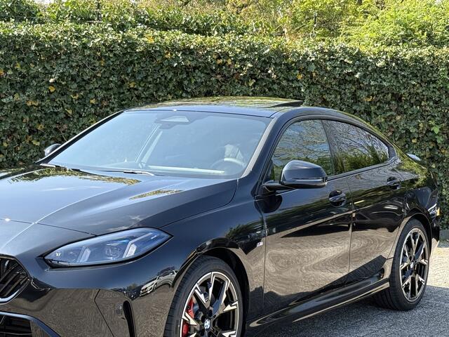 BMW 2-SERIE Gran Coupé 220 | M-Sport Pro | 19'' | Panorama | Stuur + Stoelverw. | Getint Glas
