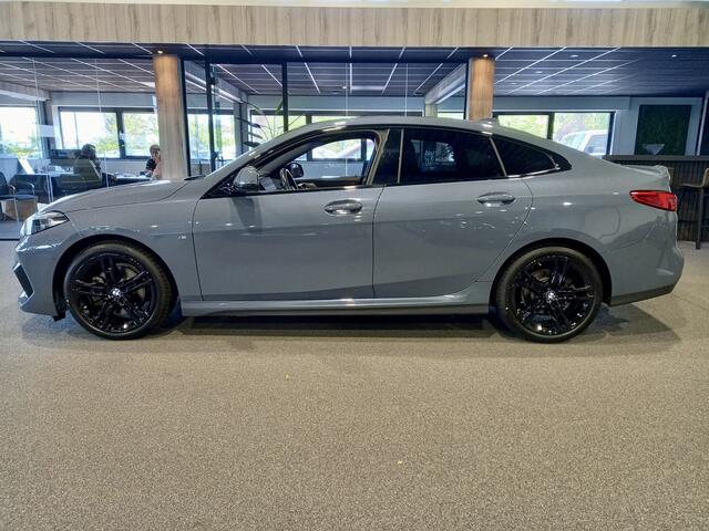 BMW 2-SERIE Gran Coupé 218i High Executive M-Sport | Panorama | HUD | Dashcam | NAP | Full optie