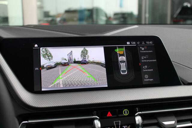 BMW 2-SERIE Gran Coupé M235i xDrive High Executive Automaat / Panoramadak / M Sportstoelen / Adaptieve LED / Active Cruise Control / Head-Up / Comfort Access
