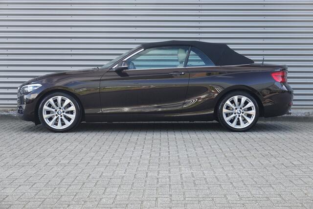 BMW 2-SERIE Cabrio 218i High Executive Luxury Line | M Sport-onderstel | Keyless | Automaat | Camera | DAB | Carplay |