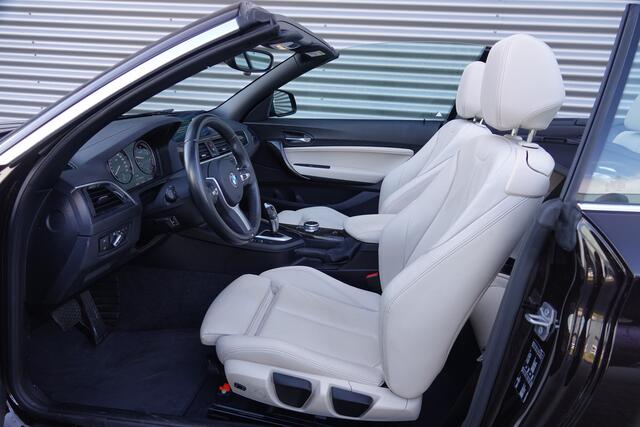 BMW 2-SERIE Cabrio 218i High Executive Luxury Line | M Sport-onderstel | Keyless | Automaat | Camera | DAB | Carplay |