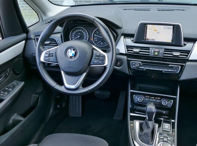BMW 2-SERIE Active Tourer 218i AUTOMAAT | navigatie | LED koplampen sportstoelen