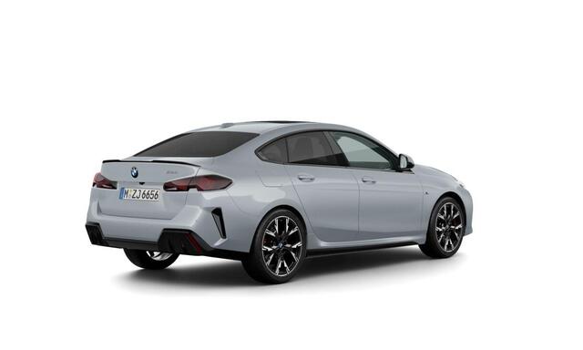 BMW 2-SERIE Gran Coupé 220 | M Sportpakket | M Sportpakket Pro | Equipment Package