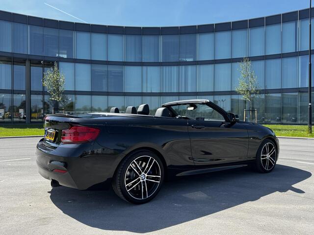 BMW 2-SERIE Cabrio M240i xDrive High Executive