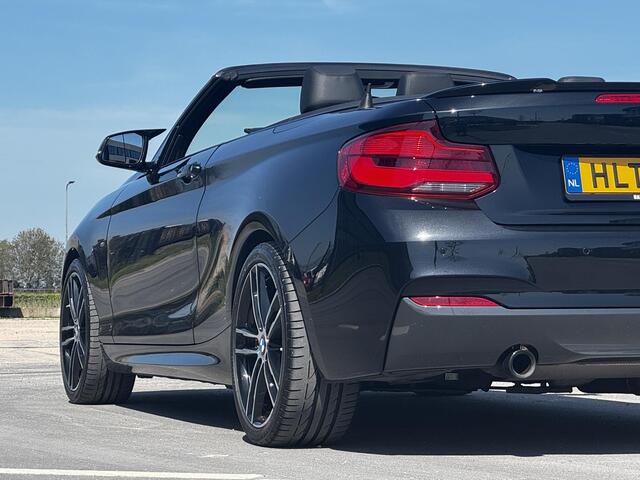 BMW 2-SERIE Cabrio M240i xDrive High Executive