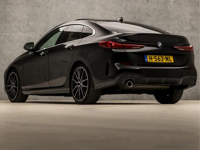 BMW 2-SERIE Gran Coupé 218i High Executive M Sport Automaat (PANORAMADAK, M PAKKET, APPLE CARPLAY, HEAD-UP DISPLAY, MEMORY SEATS, STUUR/STOELVERWARMING, ADAPTIVE CRUISE, HARMAN/KARDON, CAMERA, 19'' VELGEN, NIEUWSTAAT)