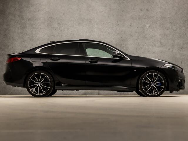 BMW 2-SERIE Gran Coupé 218i High Executive M Sport Automaat (PANORAMADAK, M PAKKET, APPLE CARPLAY, HEAD-UP DISPLAY, MEMORY SEATS, STUUR/STOELVERWARMING, ADAPTIVE CRUISE, HARMAN/KARDON, CAMERA, 19'' VELGEN, NIEUWSTAAT)