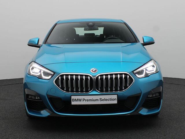 BMW 2-SERIE Gran Coupé 220i M Sportpakket | Comfort Pro Pack | Trekhaak Afneembaar | Stuurwielrand Verwarmd | Active Cruise Control | Harman Kardon | 19''