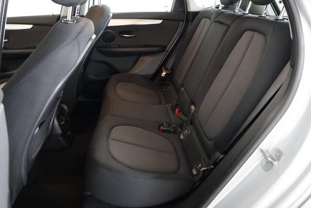BMW 2-SERIE Active Tourer 220i / Clima / Cruisecontrol / Bluetooth / Lmv