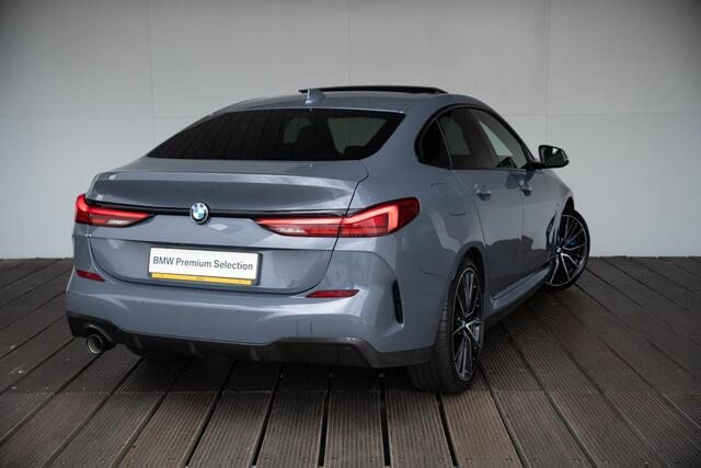 BMW 2-SERIE Gran Coupé 218i | M Sportpakket | 19 inch | Head up Display | Glazen schuif-kanteldak | Comfort Access | Elektrisch verstelbare stoelen | Achteruitrijcamera