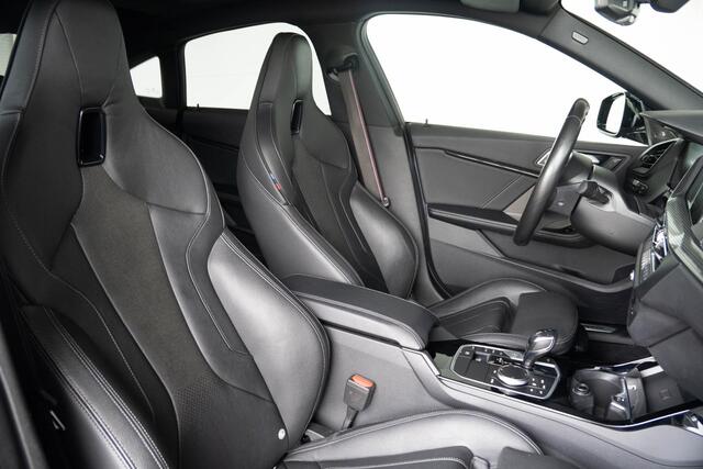 BMW 2-SERIE Gran Coupé 218i | M Sportpakket | 19 inch | Head up Display | Glazen schuif-kanteldak | Comfort Access | Elektrisch verstelbare stoelen | Achteruitrijcamera