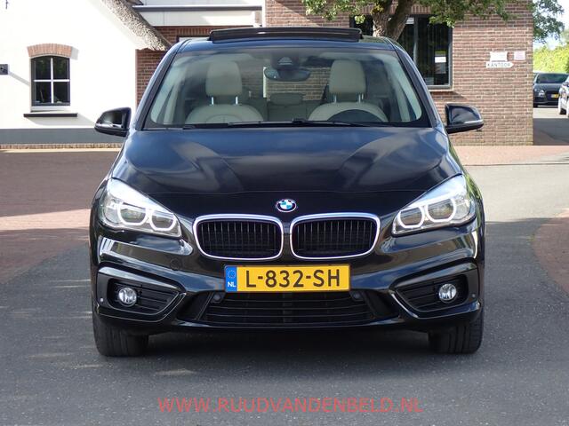 BMW 2-SERIE Active Tourer 225XE PANODAK/SPORTLEER/KEYLESS/CAMERA