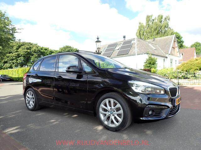 BMW 2-SERIE Active Tourer 225XE PANODAK/SPORTLEER/KEYLESS/CAMERA