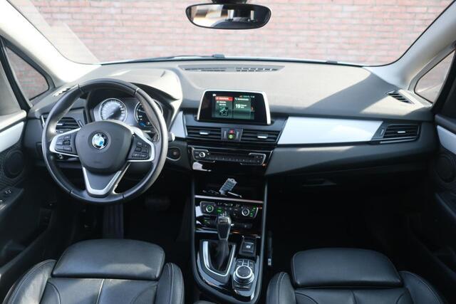 BMW 2-SERIE 225xe iPerformance Active Tourer Executive | Navi | Cruise | Climate | Elektrische Achterklep | Trekhaak | PDC