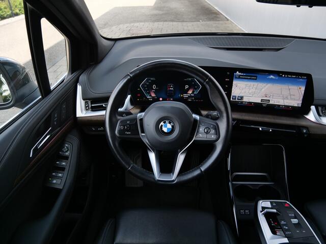BMW 2-SERIE Active Tourer 218i 136pk Automaat Trekhaak / Leder / Navigatie / Camera