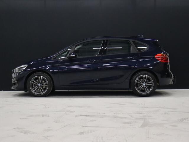 BMW 2-SERIE Active Tourer 218i High Executive [TREKHAAK AFNEEMBAAR, GROOT NAVIGATIE, HEAD-UP, HALF LEDER, STOELVERWARMING, PDC ACHTER, CRUISE, CLIMATE, NIEUWSTAAT]