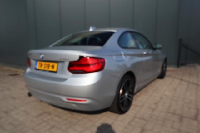 BMW 2-SERIE Coupé 218i High Executive Automaat Leder Xenon Navigatie Stoelverwarming