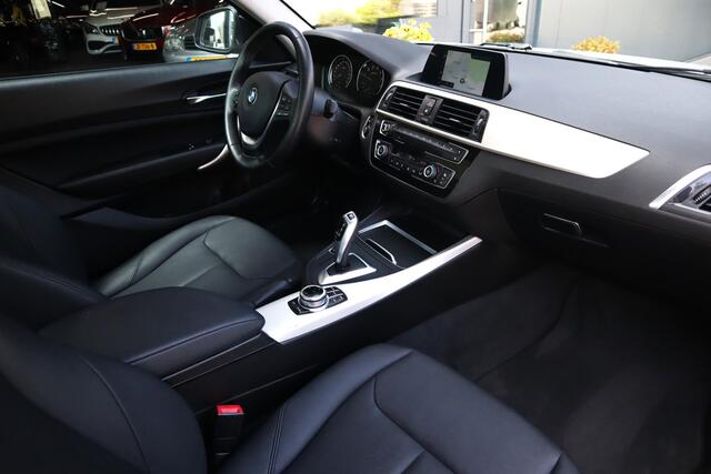 BMW 2-SERIE Coupé 218i High Executive Automaat Leder Xenon Navigatie Stoelverwarming