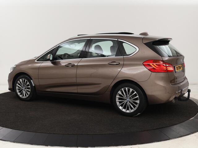 BMW 2-SERIE Active Tourer 218i High Executive | Panoramadak | Head-up | Leder | Stoelverwarming | Cruise control | Camera | Climate control | LMV 17 inch